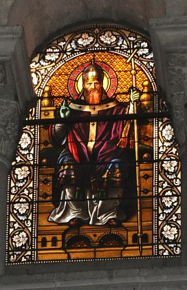 Vitrail du faux triforium : Saint Innocent pape