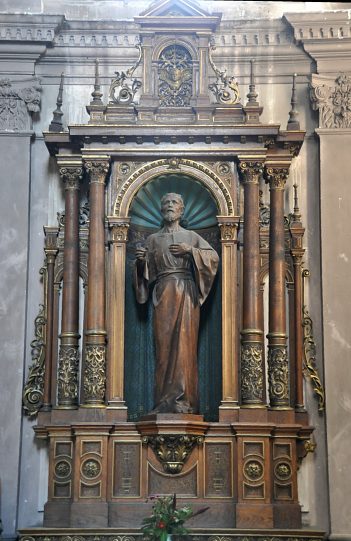 Le retable de saint Joseph dans l'absidiole nord