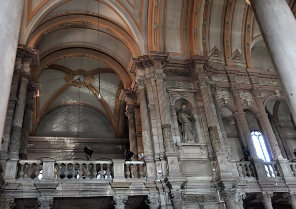 Architecture néo–Renaissance de l'élévation nord du chœur
