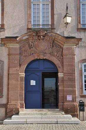 La porte d'entrée sur l'esplanade