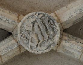 Clé de voûte dans une chapelle latérale