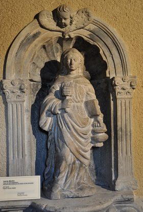 Statue de sainte Marthe (sœur de sainte Madeleine)