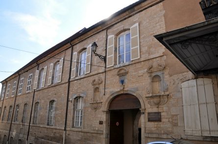 Le musée Georges-Garret vu depuis la rue