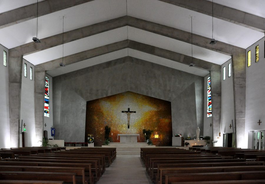 Vue d'ensemble de l'église Saint-Cyr-Sainte-Julitte