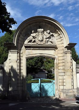 Portail de l'ancienne abbaye Notre-Dame des Anges