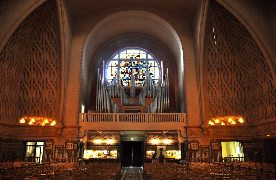 La nef vue du choeur