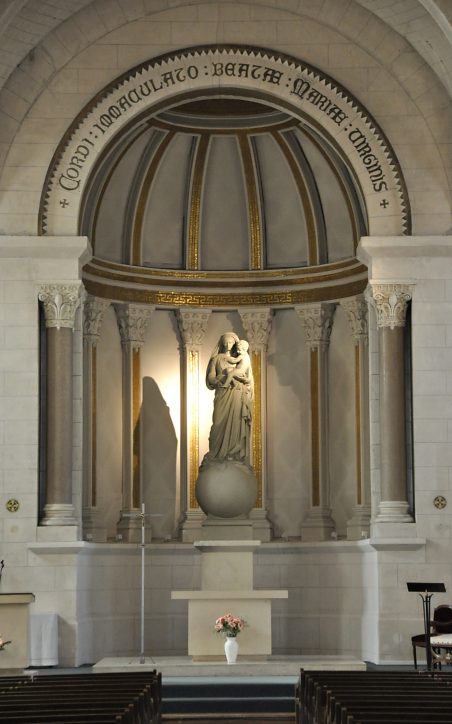 Eglise du Coeur-Immaculé-de-Marie, le choeur