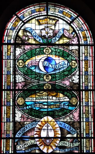 Vitrail du choeur de la chapelle