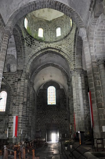 Transept nord et croise avec la coupole vus depuis le transept sud