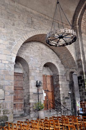 Arcade romane au nord avec ses deux portes