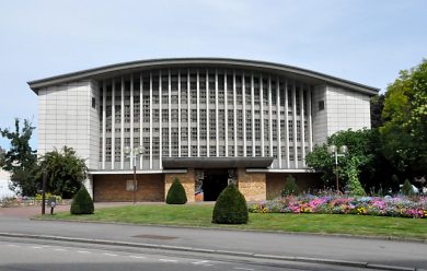 La façade ouest de l'église Notre-Dame