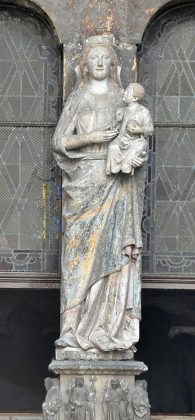 Statue de la Vierge à l'Enfant