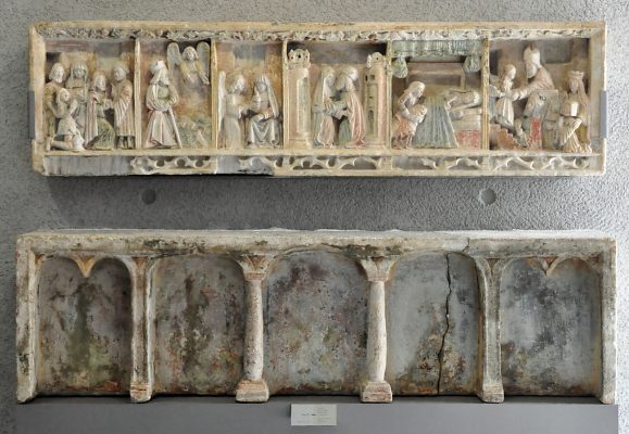 Retable du début du XVIe siècle (deux pierres superposées en calcaire)