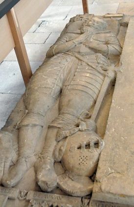 Pierre tombale de Jean-Blaise de Mauléon Pierre tombale de Jean-Blaise de Mauléon