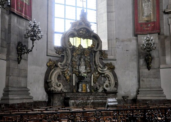 La chapelle Notre-Dame de Bonne-Nouvelle dans le transept gauche