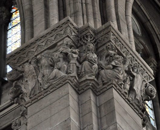 Chapiteau du bras sud du transept : Jésus parmi les docteurs de la Loi