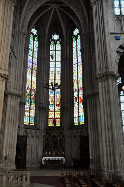 Le bras sud du transept et la chapelle Saint-Joseph