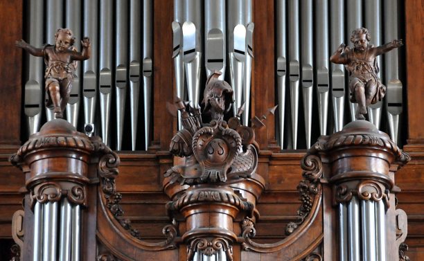 Ornementation sur le positif de l'orgue de tribune