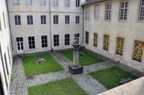 La cour intérieure de l'ancien couvent