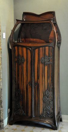 Cabinet de salon Les Algues par Louis Majorelle (1859-1926), vers 1903