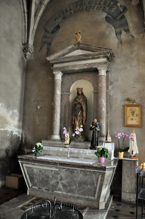 Chapelle latérale nord, l'autel de la Vierge