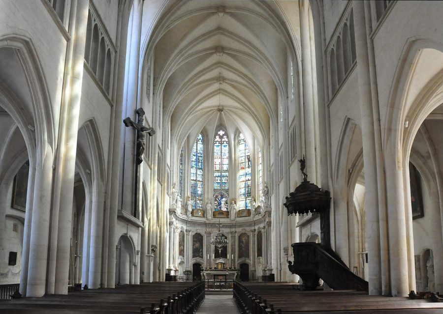 Vue d'ensemble de l'église Saint-Martin