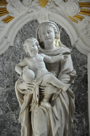 Statue de la Vierge  l'Enfant