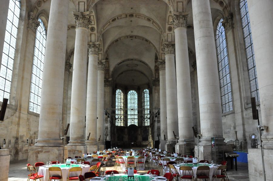 La nef de l'église abbatiale Sainte-Marie