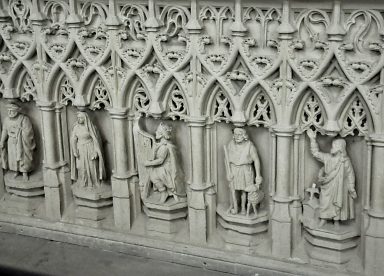 Détail du soubassement de l'autel de la chapelle