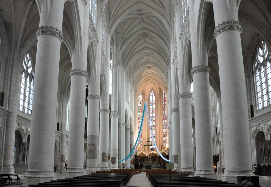 Vue d'ensemble de la nef de la basilique Saint-Nicolas