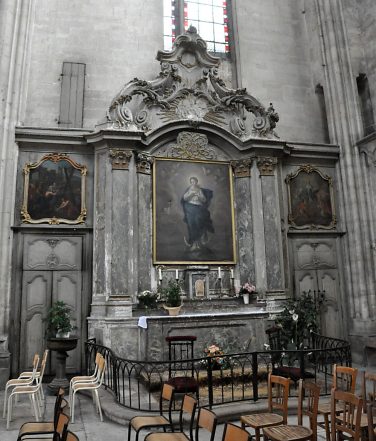 Autel de la Vierge dans le bras sud du transept