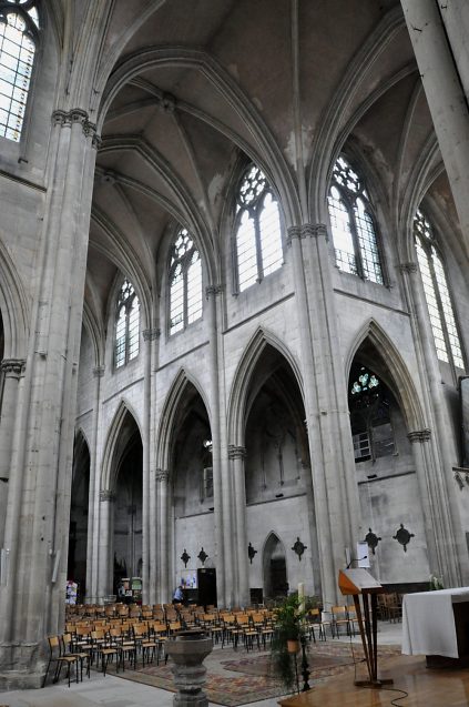 Élévations nord vues depuis le bras sud du transept