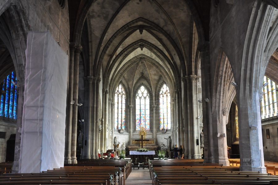 Vue d'ensemble de l'église Saint-Sépulcre d'Abbeville