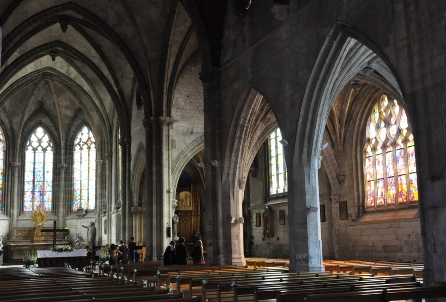 Vue d'ensemble de la nef de Saint–Sépulcre et du bas–côté sud