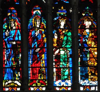 La rangée des rois dans le triforium du transept nord (détail)