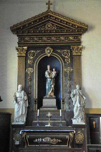 L'autel de la Vierge dans la nef nord