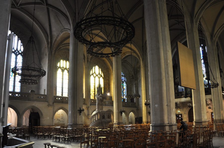 La nef vue depuis le transept nord