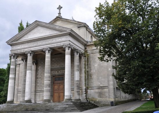 L'extérieur de l'église