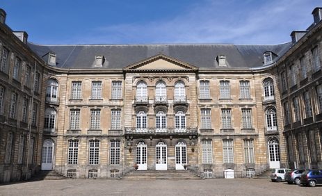 Vue d'ensemble depuis la cour d'honneur