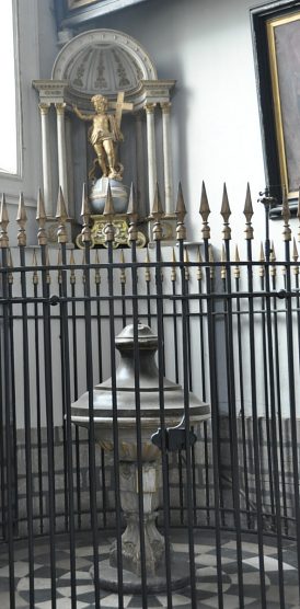 Le baptistère Le baptistère