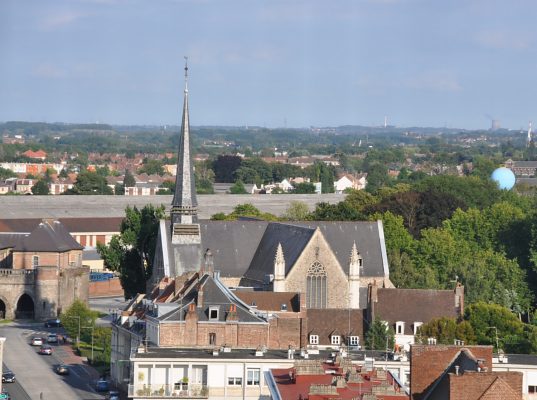 L'église NotreDame vue du beffroi L'église NotreDame vue du beffroi