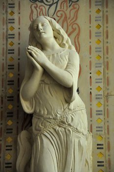 Détail de la statue de la chapelle du Souvenir 1914-1918