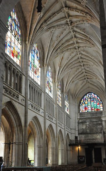 La nef et l'lvation sud vues depuis le chur