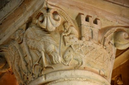 Caen, abbaye-aux-Dames, chapiteau du chœur