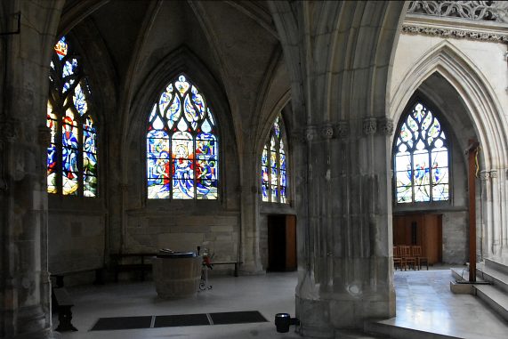 Chapelle axiale et baptistère