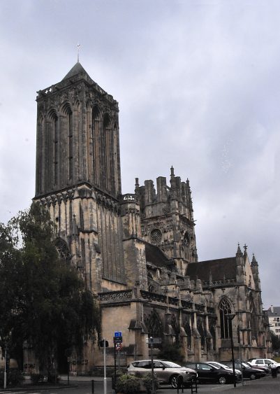 L'église Saint-Jean et son côté sud