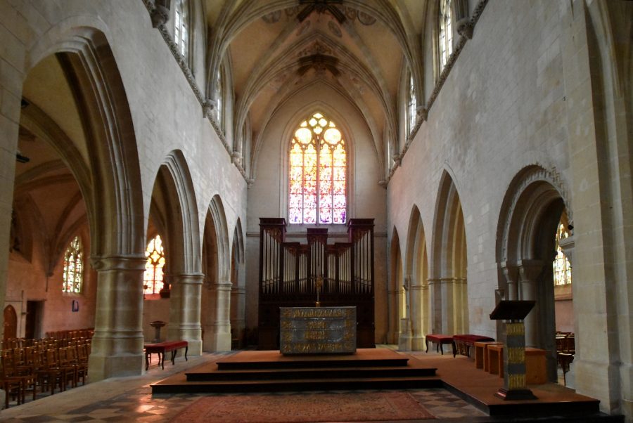 Vue d'ensemble du chœur de Saint-Michel de Vaucelles (XVe et XVIe siècles)