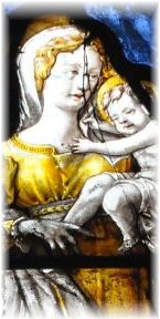 Vierge à l'Enfant dans un vitrail Renaissance