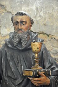 Statue de saint Benoît