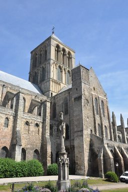 Le transept sud date de la fin du XIIe siècle,